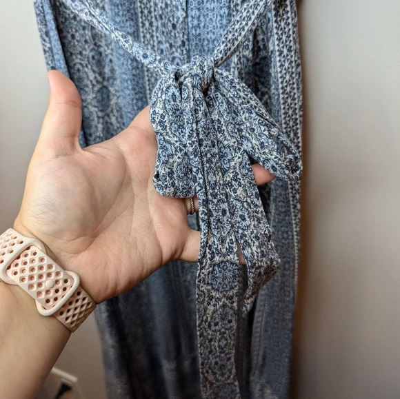 Knox Rose Blue & White  Wrap Tie Waist Style Flowy Dress Flutter Sleeve Women S - Picture 4 of 11